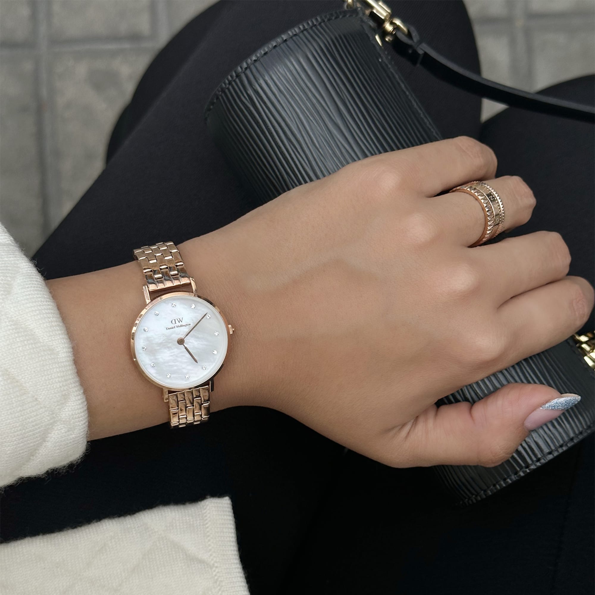 Petite Lumine - Watch with white mother of pearl dial | DW